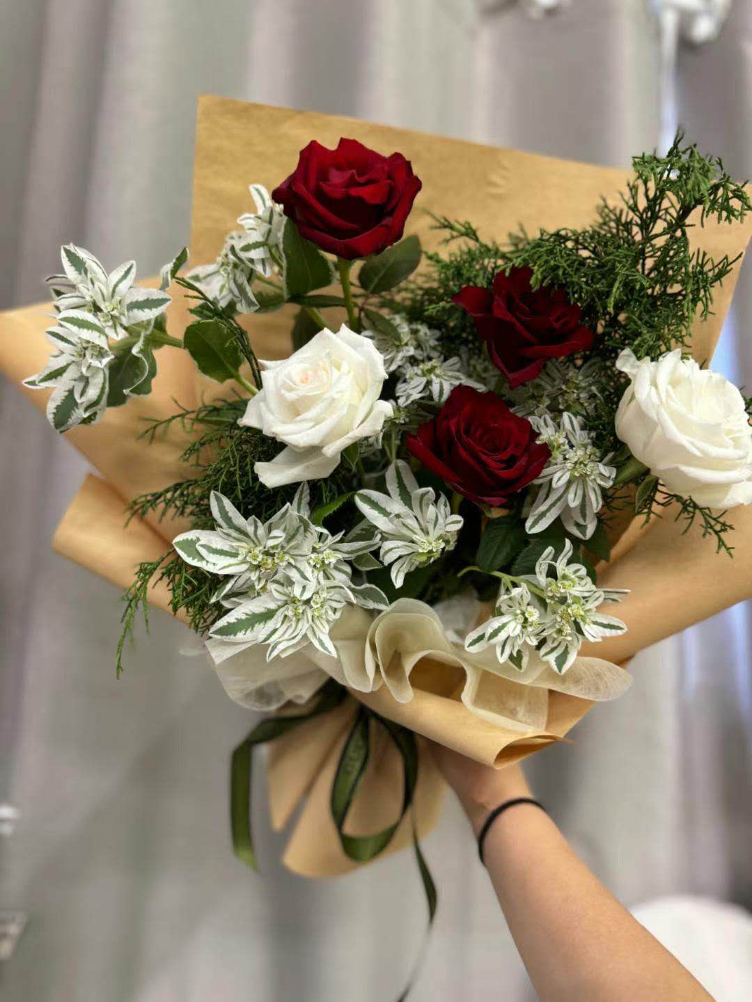 Christmas Floral Arrangement